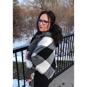 Meet your Posher, Courtney